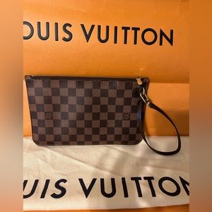 Louis Vuitton Pochette Damier Ebene